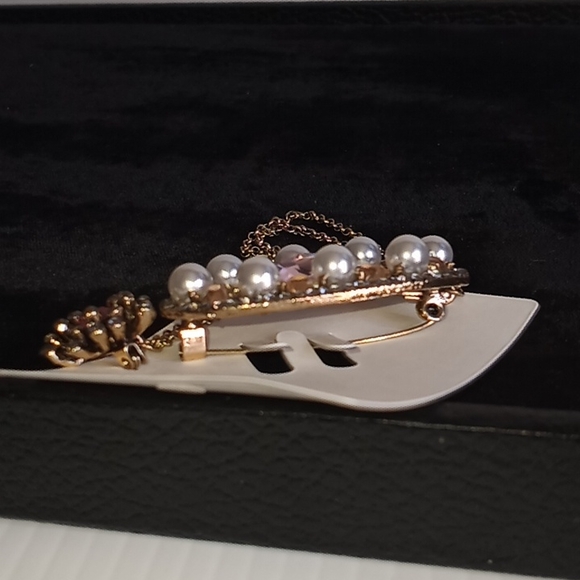 Pink Tourmaline & Pearl Rhinestoned Chain Brooch - Picture 6 of 11